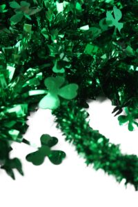 St. Patrick’s Day Garland Shamrock-Tinsel Garlands Decor – Four-Leaf Clove插图4