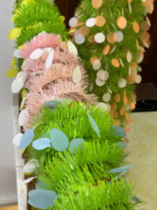 Green Tinsel Strips-2pcs Color Stripes Festival Madder-Easter Decorative Color Strips插图2