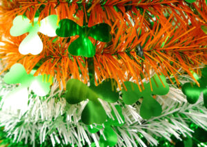 5 Ft Pop Up Tinsel Tree Decorations-pre decorated pop up christmas trees-St. Patrick’s Day artificial tree插图1