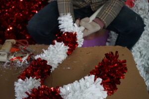 Tinsel Candy Cane : HSENLIFE’s Innovative Journey to Creating Holiday Classics插图1