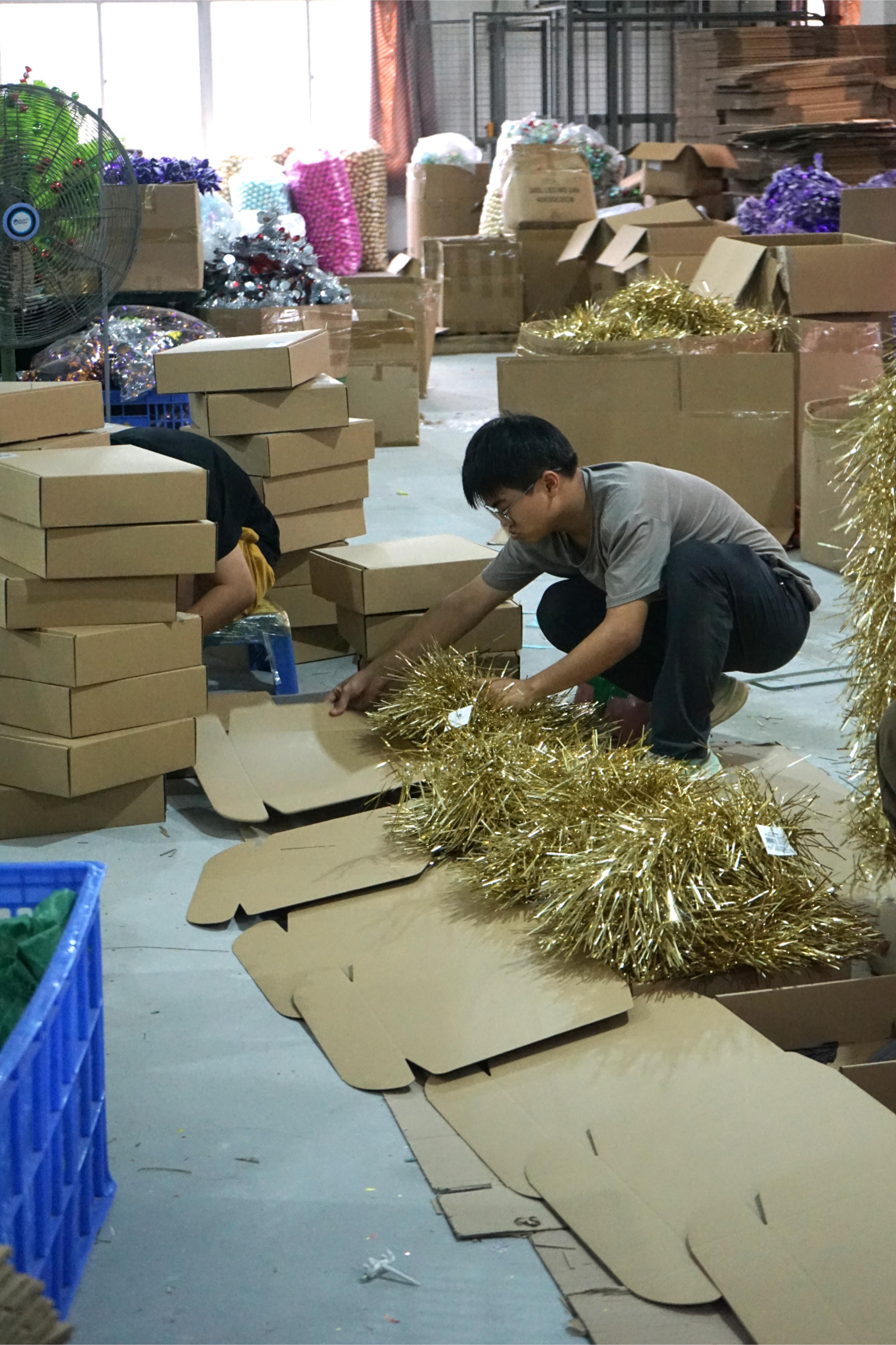 HSENLIFE: A Fateful Encounter at HK Exhibition, Co – building a Glorious Global Christmas Home Dream插图2